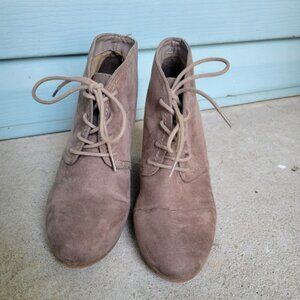 Arizona Jeans Tan Suede Booties